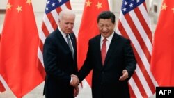 Presidenti amerikan, Joe Biden dhe homologu i tij kinez, Xi Jinping. Fotografi nga arkivi.