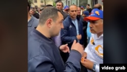 Armenia-Artur Osipian from Nagorno Karabakh talks to Prime Minister Nikol Pashinian, 18May2026