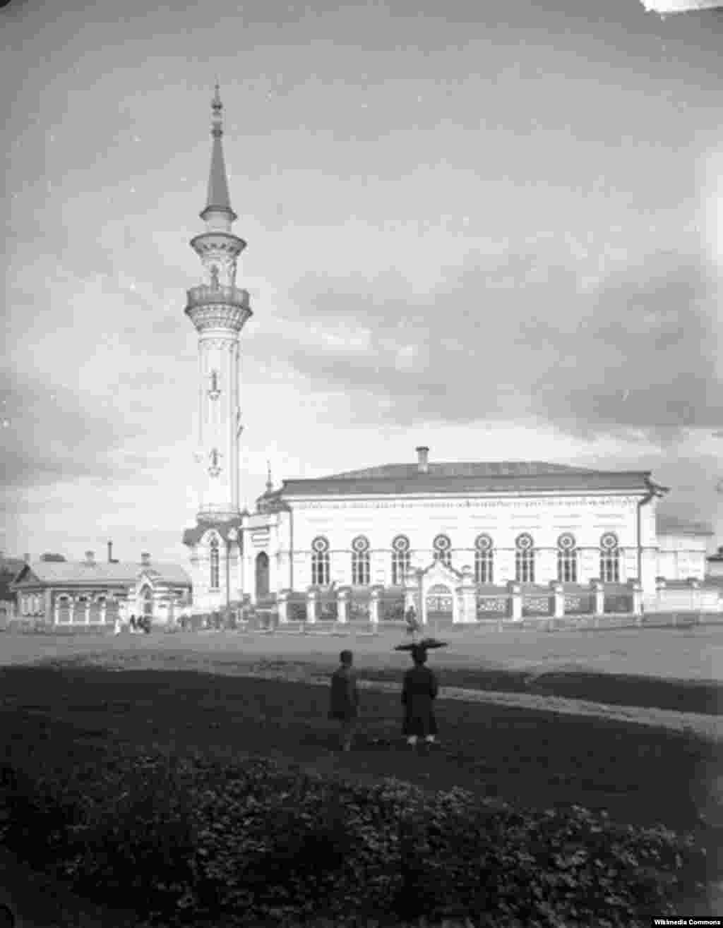 Әҗем мәчете, 1894