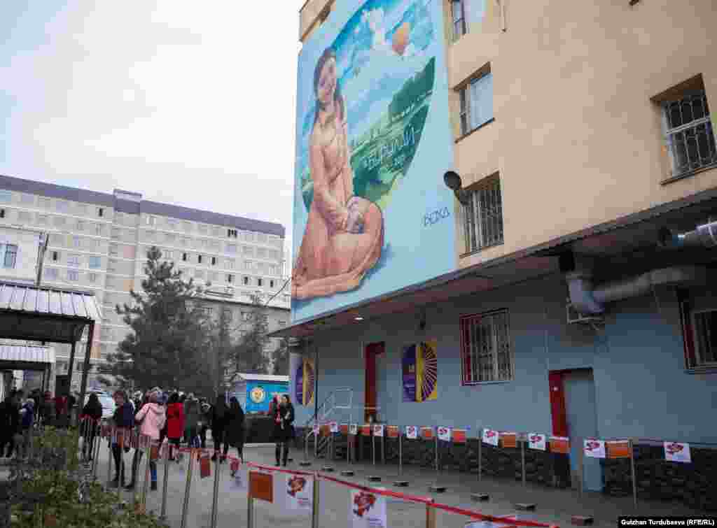 Расмий маалыматтарга караганда, Кыргызстанда акыркы алты жылда үй-бүлөлүк зомбулуктан 98 аял каза тапкан.