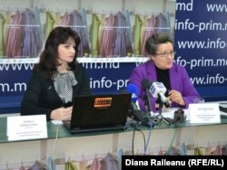 Daniela Sâmboteanu cu Svetlana Chifa la o conferință de presă