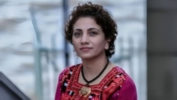  فریبا بلوچ می‌گوید آنچه بر سر پسرش آوردند او را در ادامۀ کارش راسخ‌تر کرده است