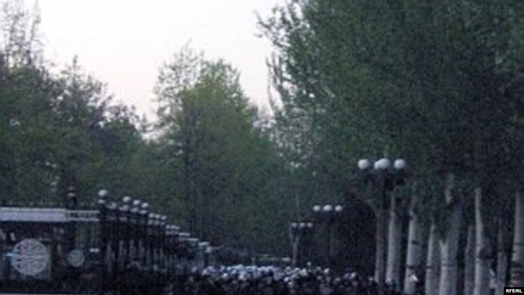 Оппозиция объявила 19 апреля решающим днем, когда президент уйдет в отставку, но вышло наоборот
