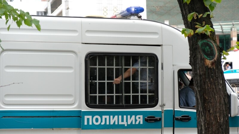 Полиция Қазақстанның бірнеше қаласында белсенділерді үйін тінтіп, қамауға алды