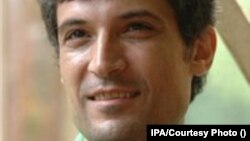 Farhad Mejsami doktor medicine, štrajkuje glađu u znak protesta zbog mogućeg pogubljenja švedsko-iranskog lekara Ahmedreze Đalalija