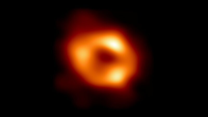 Научниците објавија слика од црна дупка на Млечниот Пат