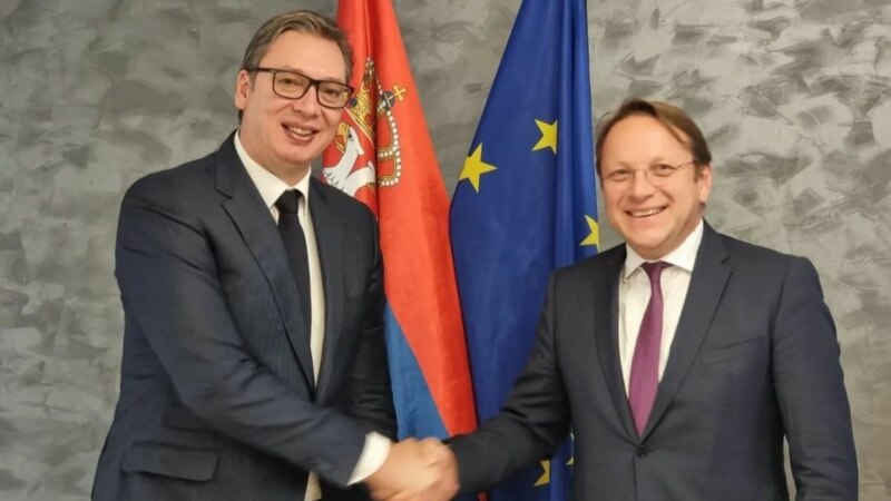 Varhelyi na sastanku sa Vučićem pozvao na nastavak reformi
