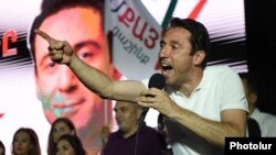 Armenia - Hayk Marutian of the ruling Civil Contract party speaks at a municipal election campaign rally in Yerevan, 11 September 2018.