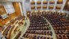Parlamentul de la București a respins moțiunea de cenzură împotriva guvernului Dăncilă
