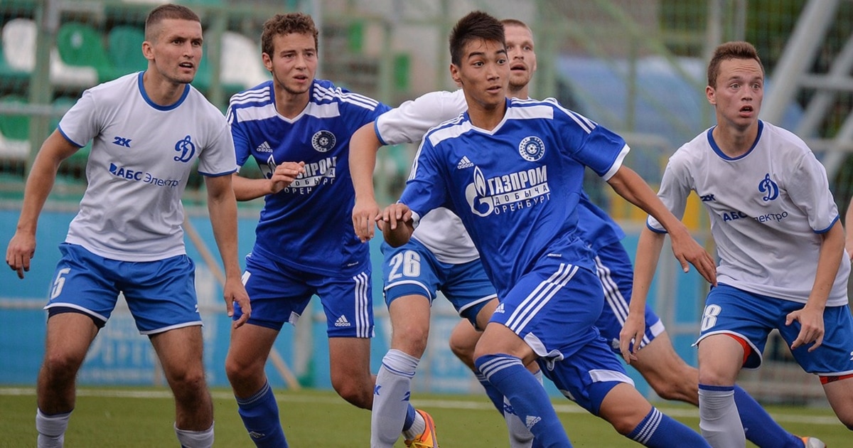 Дәретханадағы бөтен әйелдердің порносы