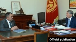 Алмазбек Атамбаев президент кезинде Албек Ибраимовду кабыл алган учуру. 2016-жыл, 29-июнь.