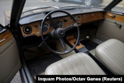 The interior of the Paykan Hillman-Hunter limousine
