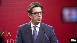 Stevo Pendarovski, kandidati për president i partive në pushtet, LSDM dhe BDI.