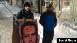 НОД пикетирует штаб Навального