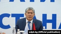 Gyrgyz häkimiýetleri ozalky prezident Almazbek Atambaýew. Arhiw suraty