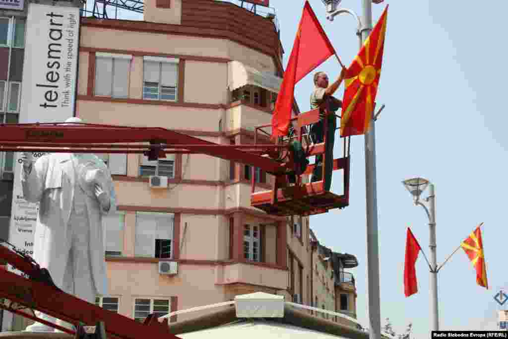 Последни подготовки за прославата на 20-годишнината од независноста на Македонија.