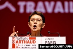 ناتالی آرتو در یک نشست انتخاباتی در سوم آوریل در پاریس