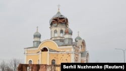 Пострадавшая от обстрелов российских войск церковь в городе Малин Житомирской области, марта 2022 года