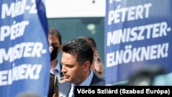 Péter Márki-Zay, candidatul coaliției de opoziție din Ungaria pentru funcția de prim-ministru, la un miting în Piața Széll Kálmán din Budapesta, 29 martie 2022.