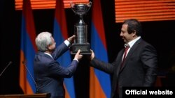 Armenia - President Serzh Sarkisan and Gagik Tsarukian attend an awards ceremony for Armenian athletes near Yerevan, 27Dec2017