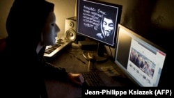 Хакер із групи Anonymous