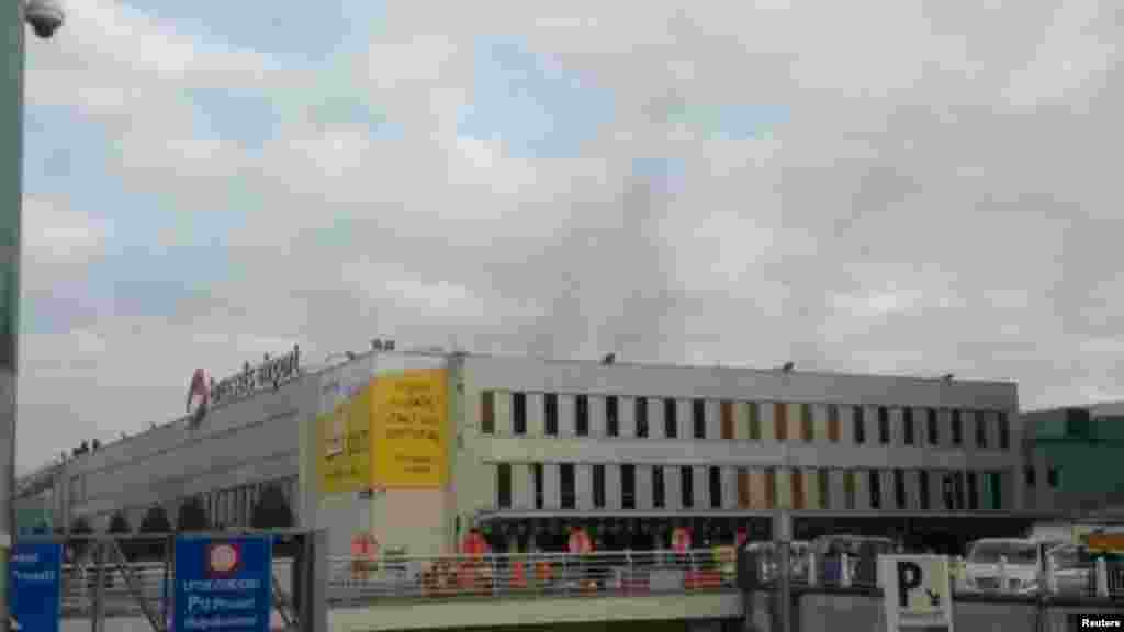Brüsseldə partlayış baş vermiş Zavantem hava limanı