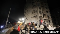 دست کم هفت تن از کشته‌شدگان در این انفجار غیرنظامی بوده‌اند.