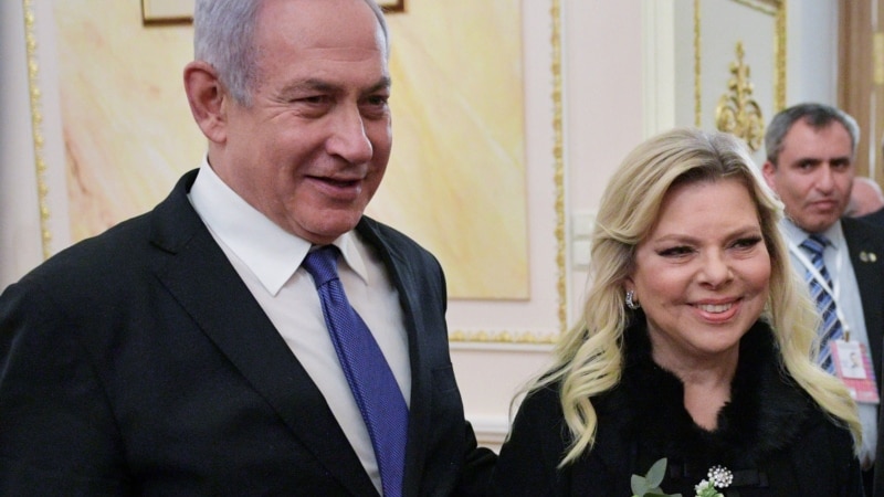 Gruaja e Netanyahut pranon fajësinë e keqpërdorimit të fondeve për ushqime