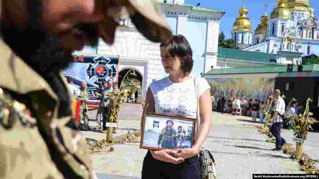 Бої за Іловайськ – епізод війни на сході України у другій половині серпня 2014 року, під час якого розгорнулися запеклі бої між ЗСУ і підрозділами МВС України з одного боку, та бойовиками угрупованням «ДНР» і війсковими Збройних сил Російської Федерації з іншого