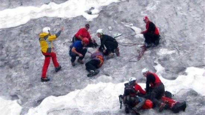 Четворица руски планинари во сериозна состојба по хеликоптерската несреќа 