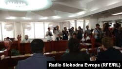 Седница на Уставен суд на која се расправа за уставноста на референдумот.