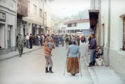 O stradă din Srebrenica, în aprilie 1993