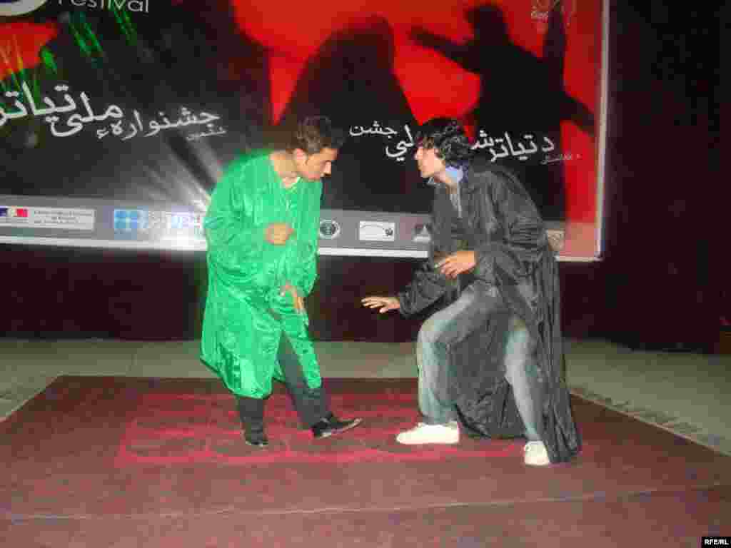 Afghanistan—the Sixth Afghan National Theatre Festival Celebrated in Kabul, 03October 2009 - Kabul.Afghanistan—the Sixth Afghan National Theatre Festival Celebrated in Kabul, 03October 2009