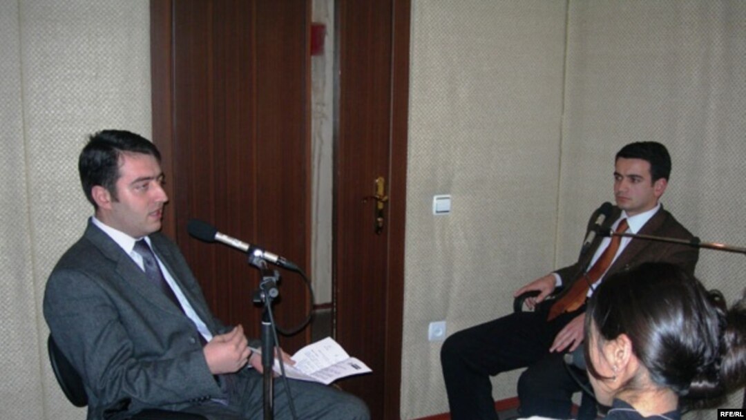 «14-24»ün qonaqları - Azər Bayramov (solda) və Şəmsi Axundov, 5 dekabr 2006