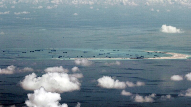 Bajden u poseti Aziji, kineski vojni manevri u Južnom kineskom moru