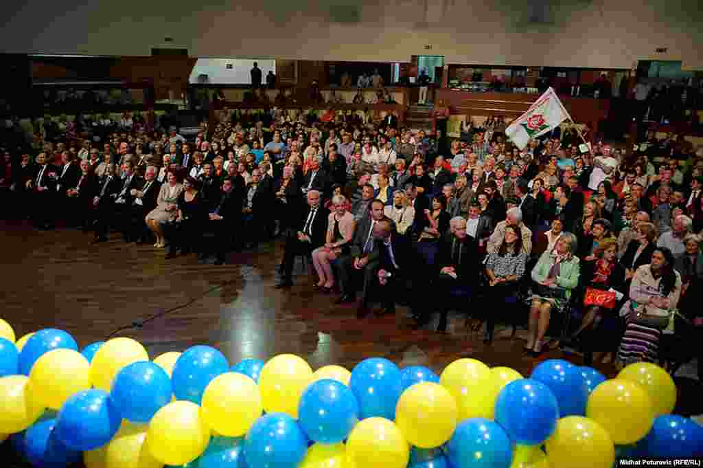 Centralni skup koalicije "Zajedno za promjene" koju čine SPP, SP/U, SDU, DNZ, LDS i SUND, Dom Mladih u Sarajevu.