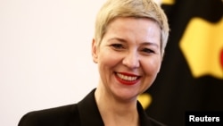 В інтерв’ю Financial Times Колесникова, колишня голова штабу опозиціонера Віктора Бабарика й одна з лідерок протестів 2020 року, зазначила, що ізоляція від Європи зближує Лукашенка з Росією