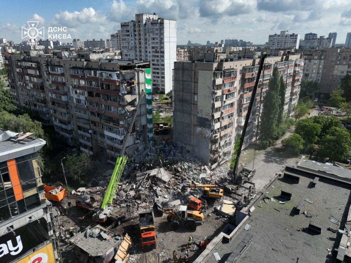Зеленський: сили РФ влучили по будинку в Києві ракетою Х-101, яка містить західні компоненти