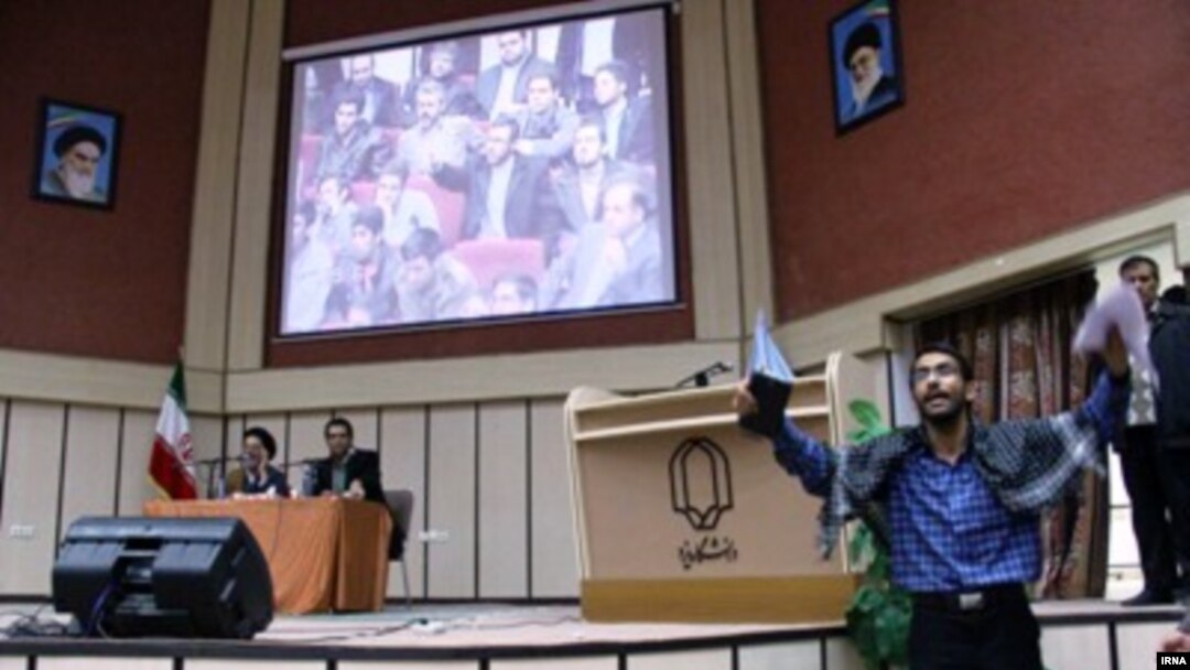 سخنرانی موسوی لاری در دانشگاه یزد