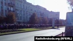 Очередь на похороны «Моторолы». Донецк, 19 октября 2016 года