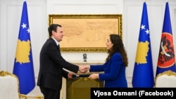 Vjosa Osmani dhe Albin Kurti