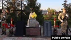 Открытие второй мемориальной плиты на памятнике погибшим военным, Чулым
