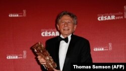 Роман Полански с премией «Сезар», архивная фотография