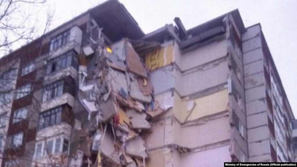Зруйнований будинок в російському Іжевську, 9 листопада 2017 року 