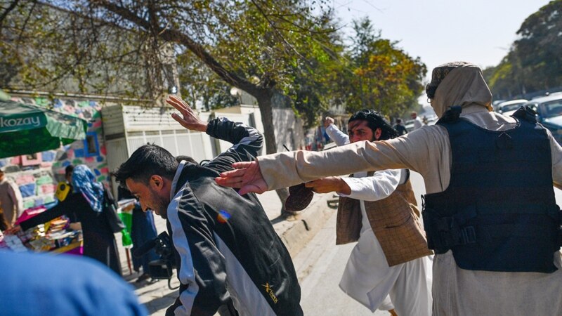 افغانستان کې د بیان ازادۍ ضد د طالبانو د محدودیتونو دوام نړیوال غبرګونونه راوپارول
