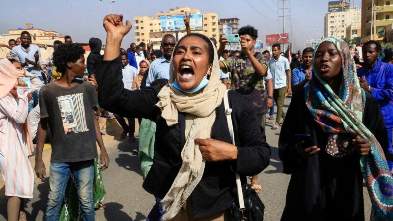 Судан: аскердик төңкөрүштөн кийин  кризис күч алды  