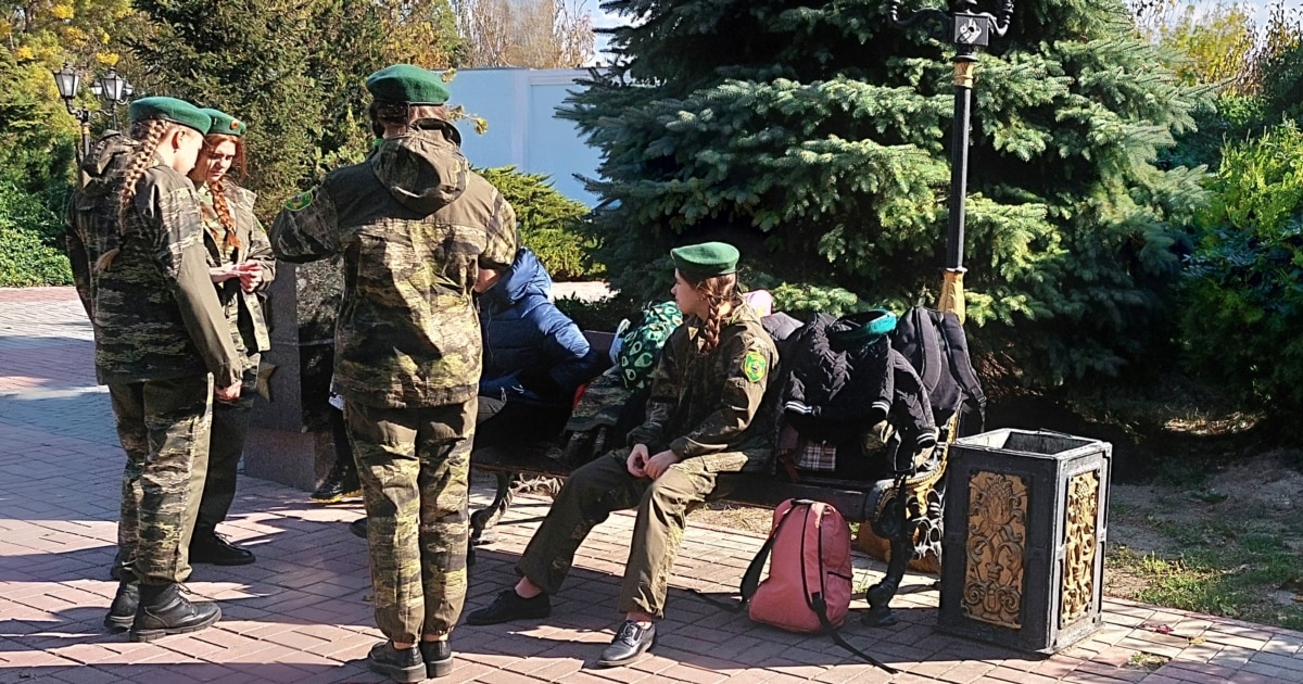 СБУ повідомила про підозру російським посадовцям за підготовку дітей у Криму