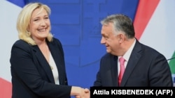 Marine Le Pen, a francia szélsőjobboldali Nemzeti Tömörülés (korábban Nemzeti Front) vezetője és Orbán Viktor Budapesten, 2021. október 21-én. 