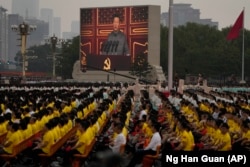 Выступление Си Цзиньпина в честь 100-летия основания компартии Китая. Площадь Тяньаньмэнь в Пекине. 1 июля 2021 года.