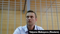 Alekszej Navalnij bírósági meghallgatáson vesz részt Moszkvában 2018. május 15-én